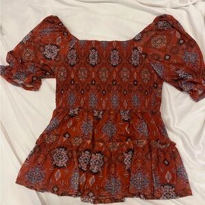 Cute burgundy top from macys size small